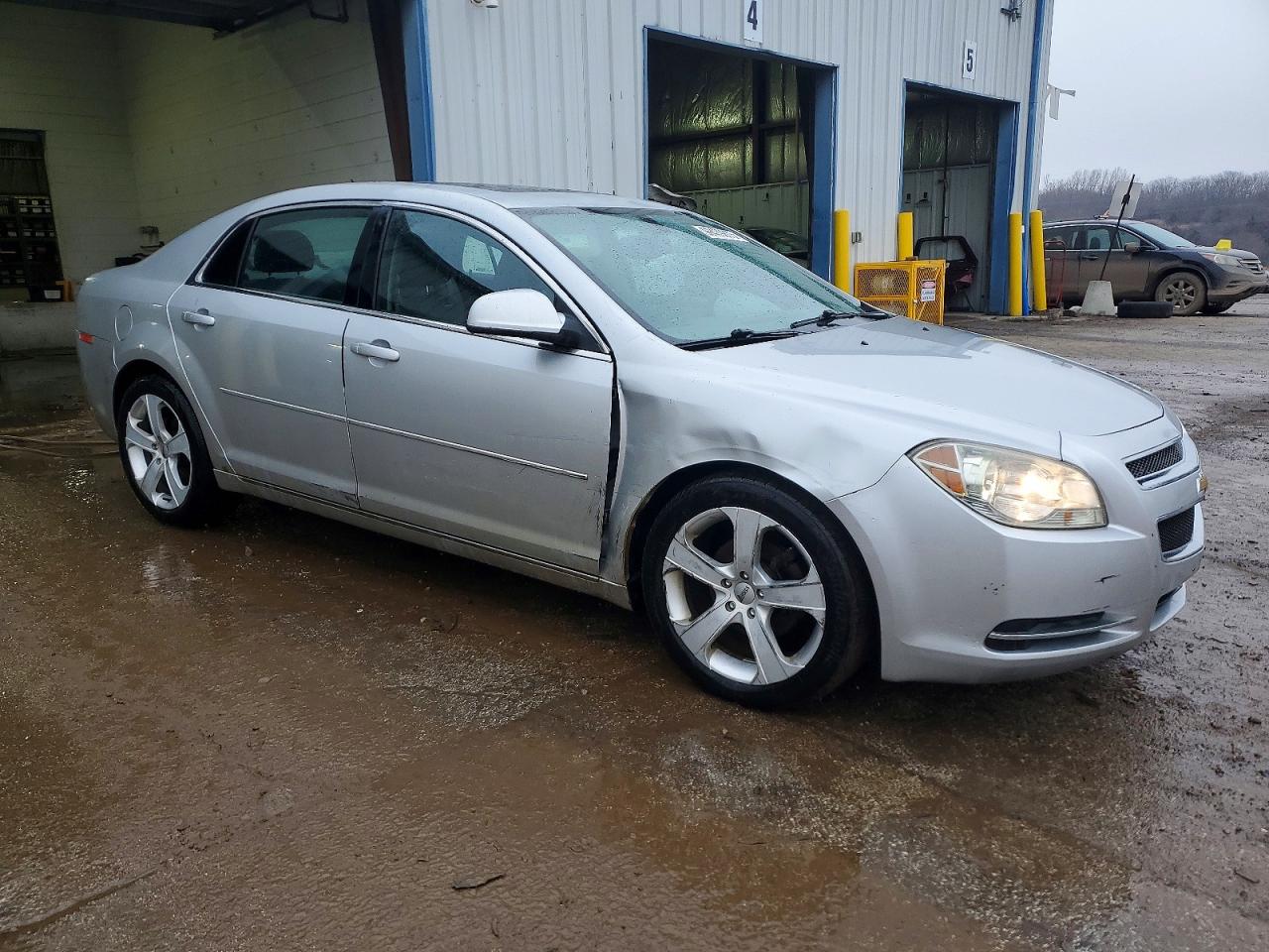2011 CHEVROLET MALIBU 1LT photo 4