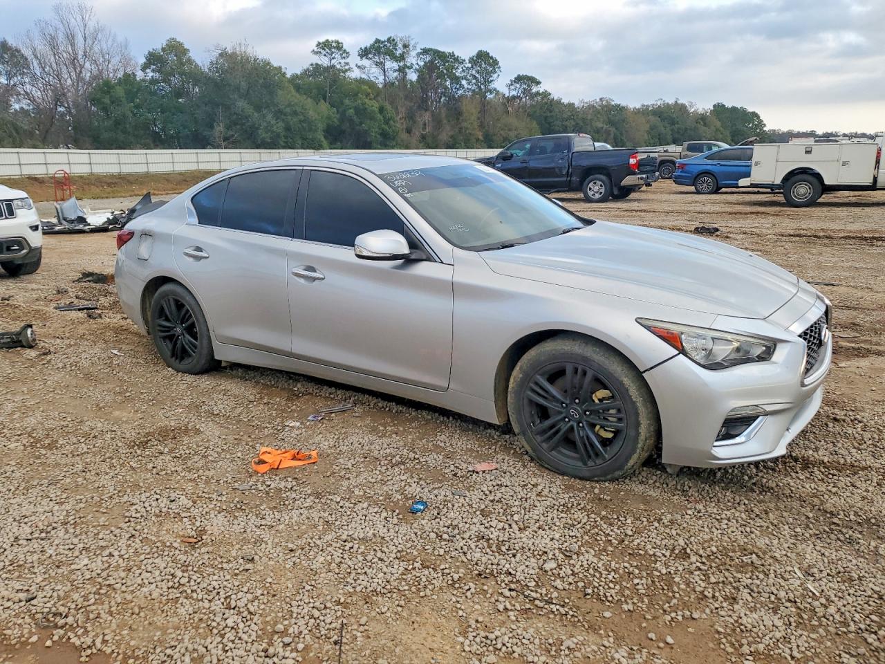 2018 INFINITI Q50 LUXE photo 4
