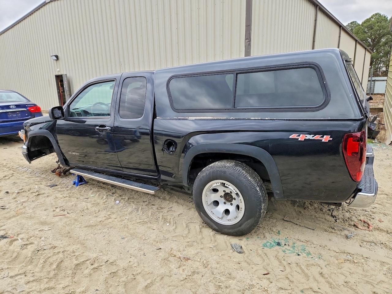 2005 CHEVROLET COLORADO photo 3
