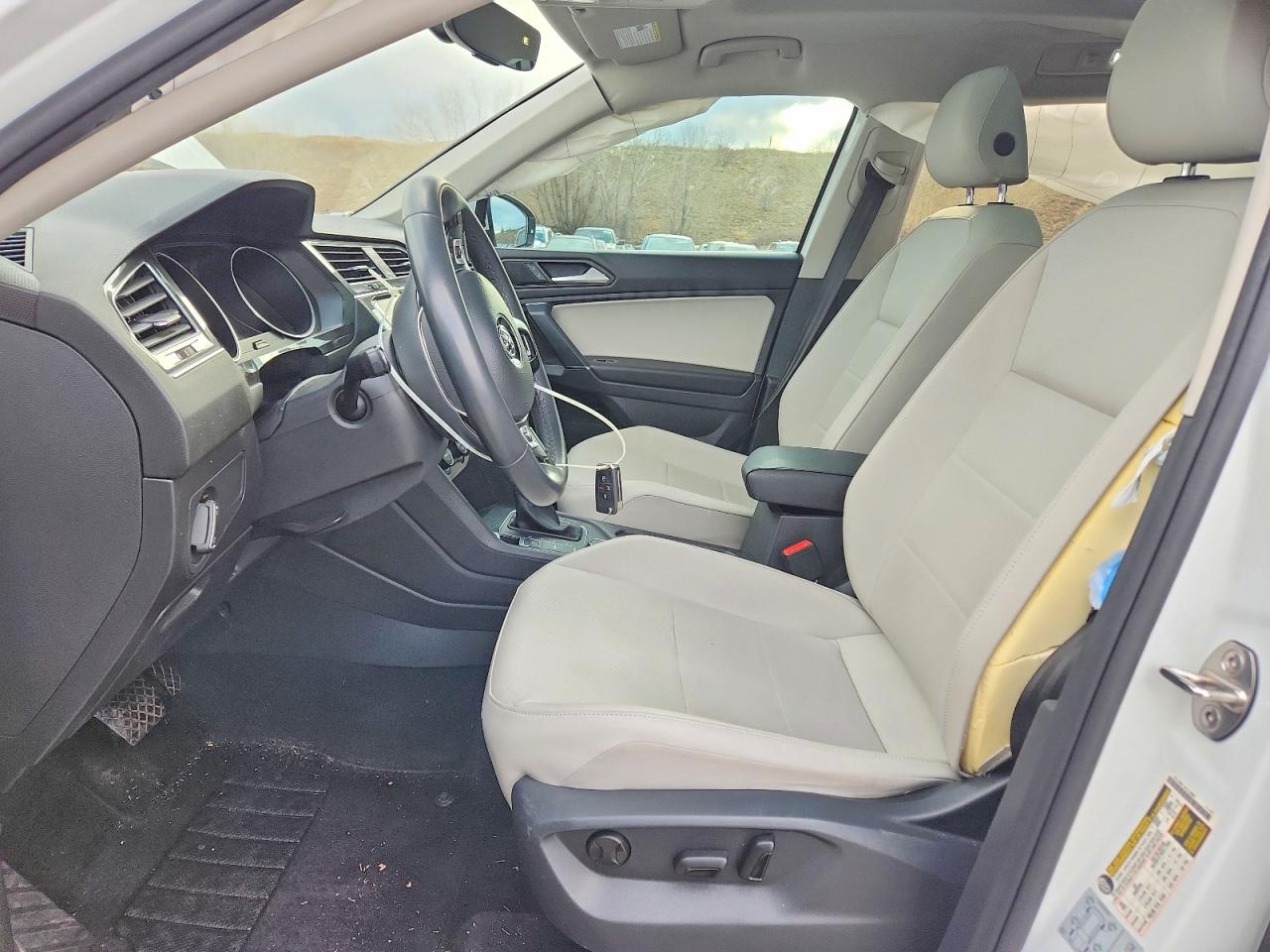 2020 VOLKSWAGEN TIGUAN SE photo 7