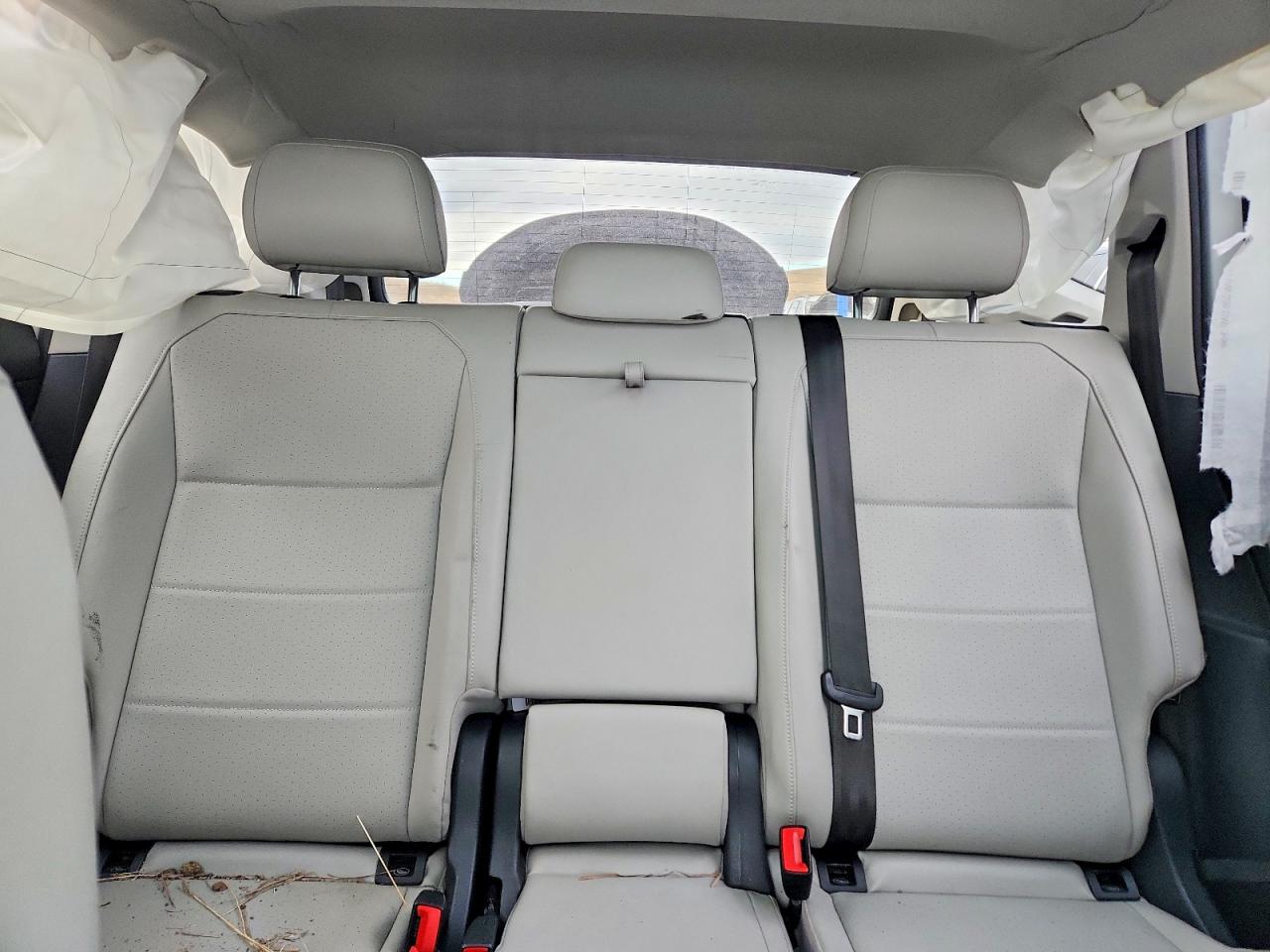 2020 VOLKSWAGEN TIGUAN SE photo 10