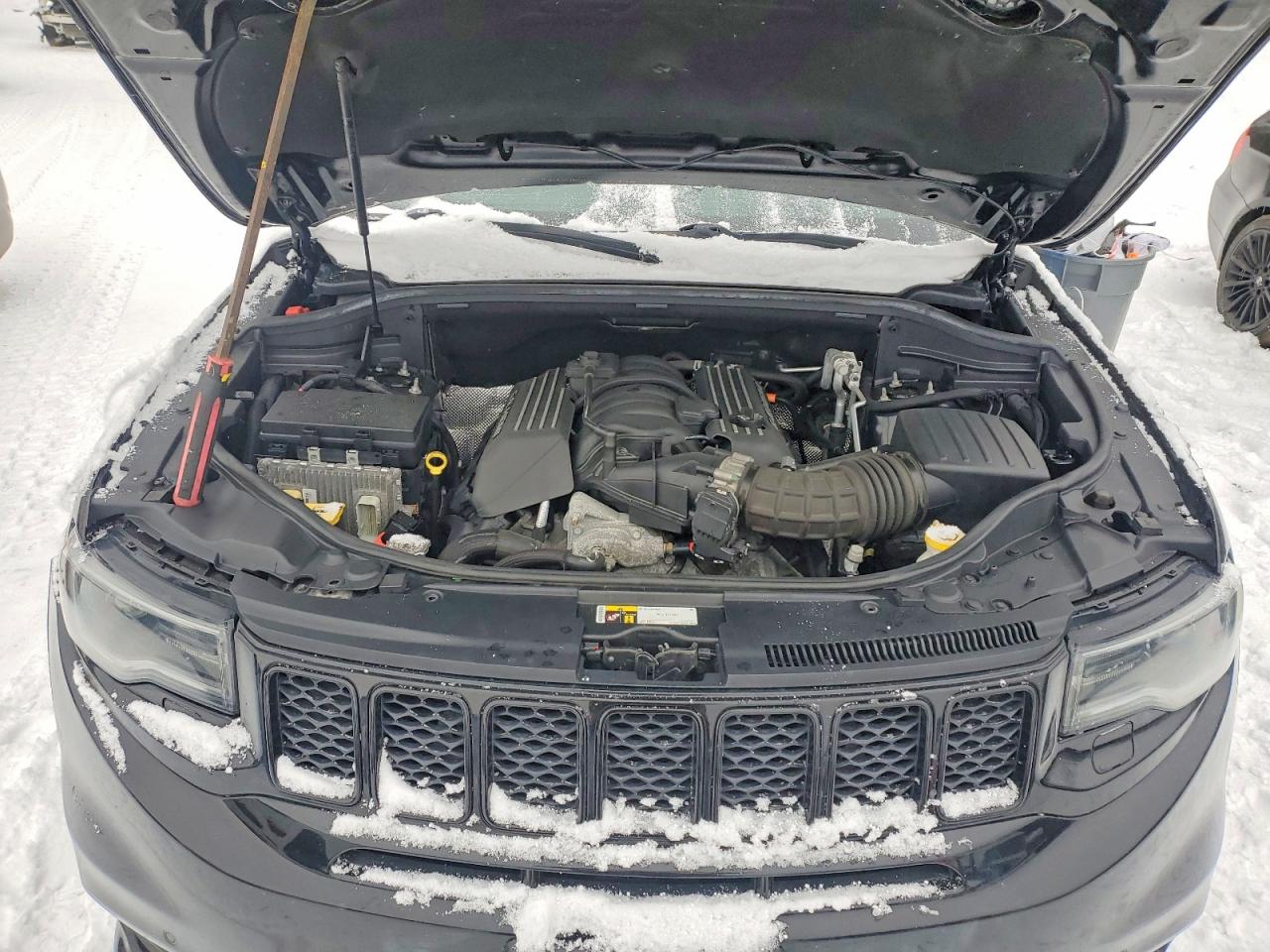 2018 JEEP GRAND CHEROKEE SRT-8 photo 12