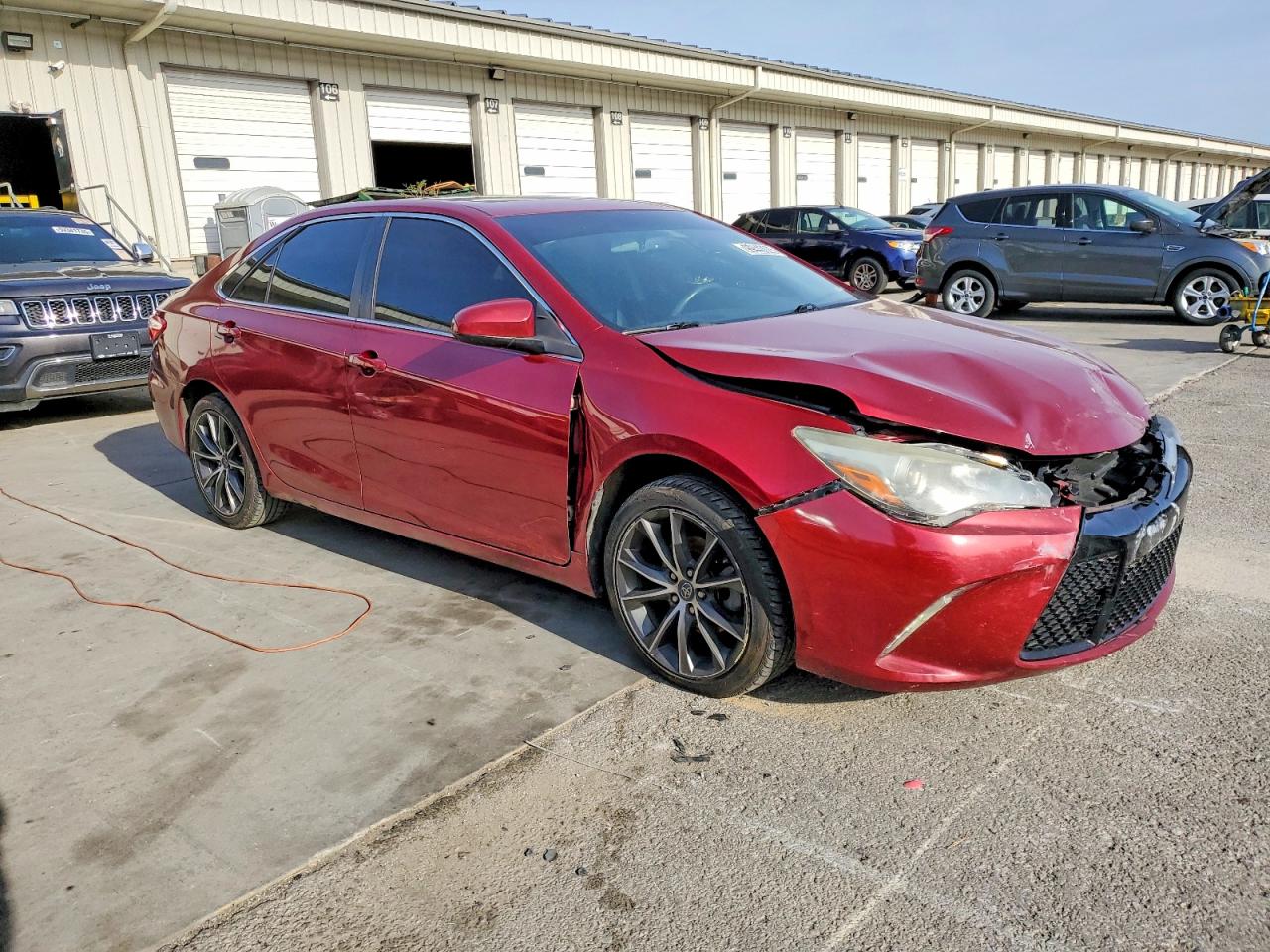 2015 TOYOTA CAMRY LE photo 4