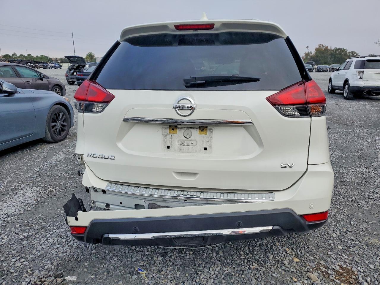 2020 NISSAN ROGUE S photo 6