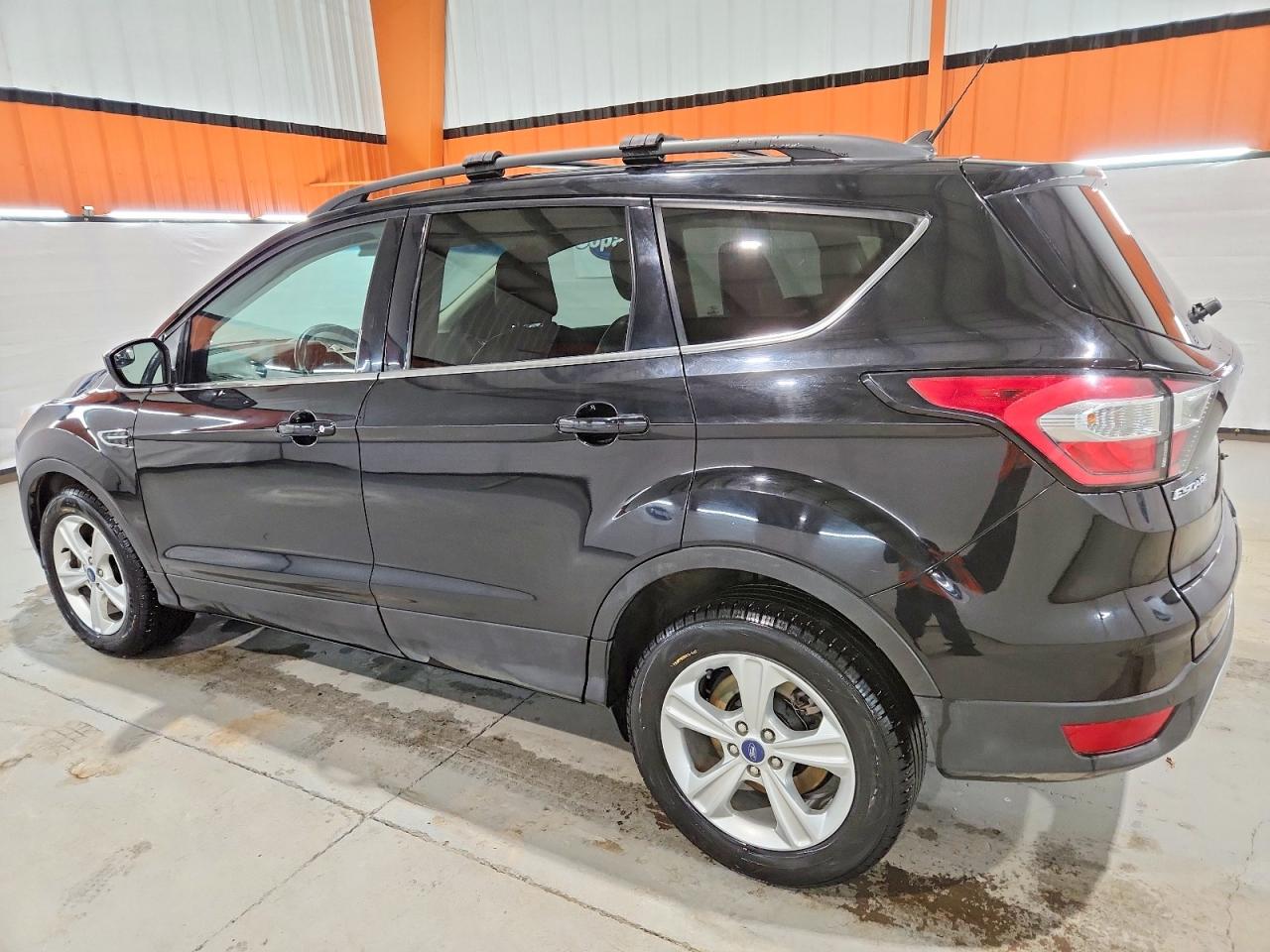 2018 FORD ESCAPE SEL photo 2