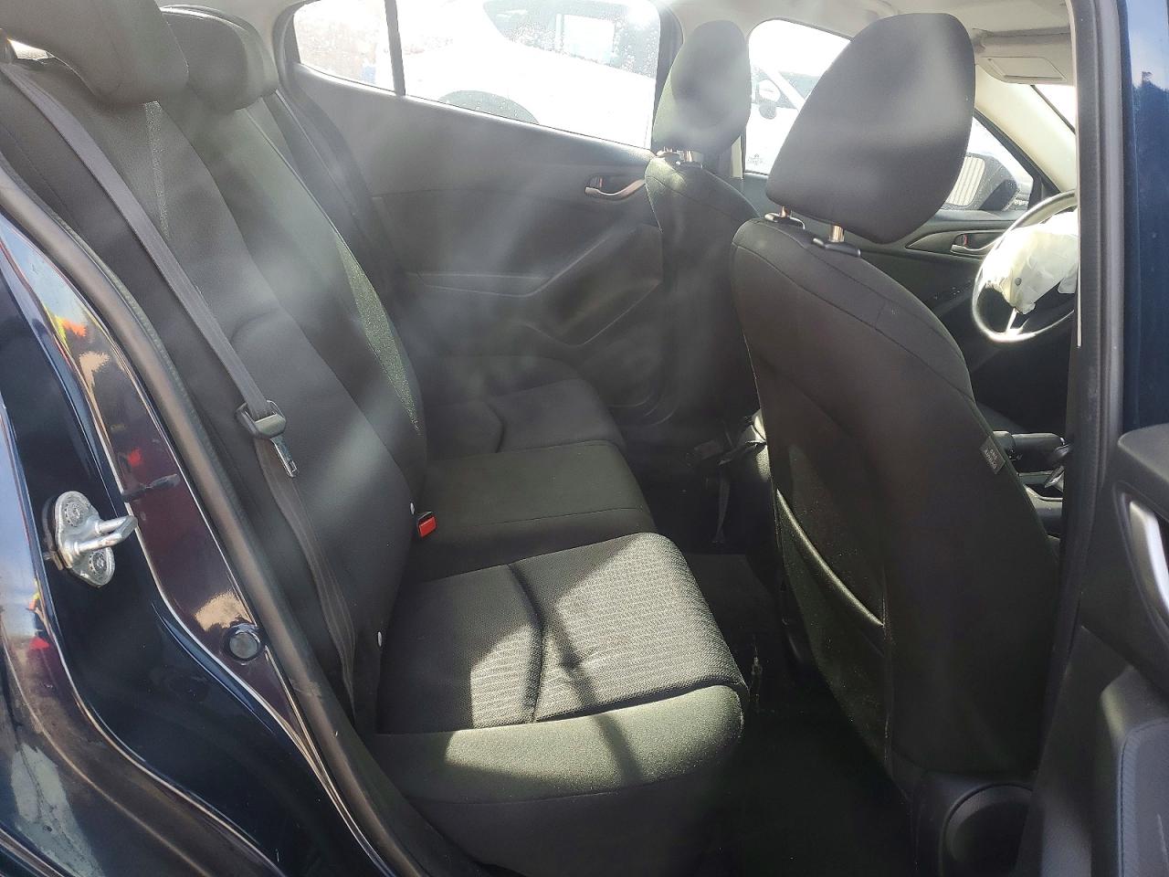2014 MAZDA 3 SV photo 10