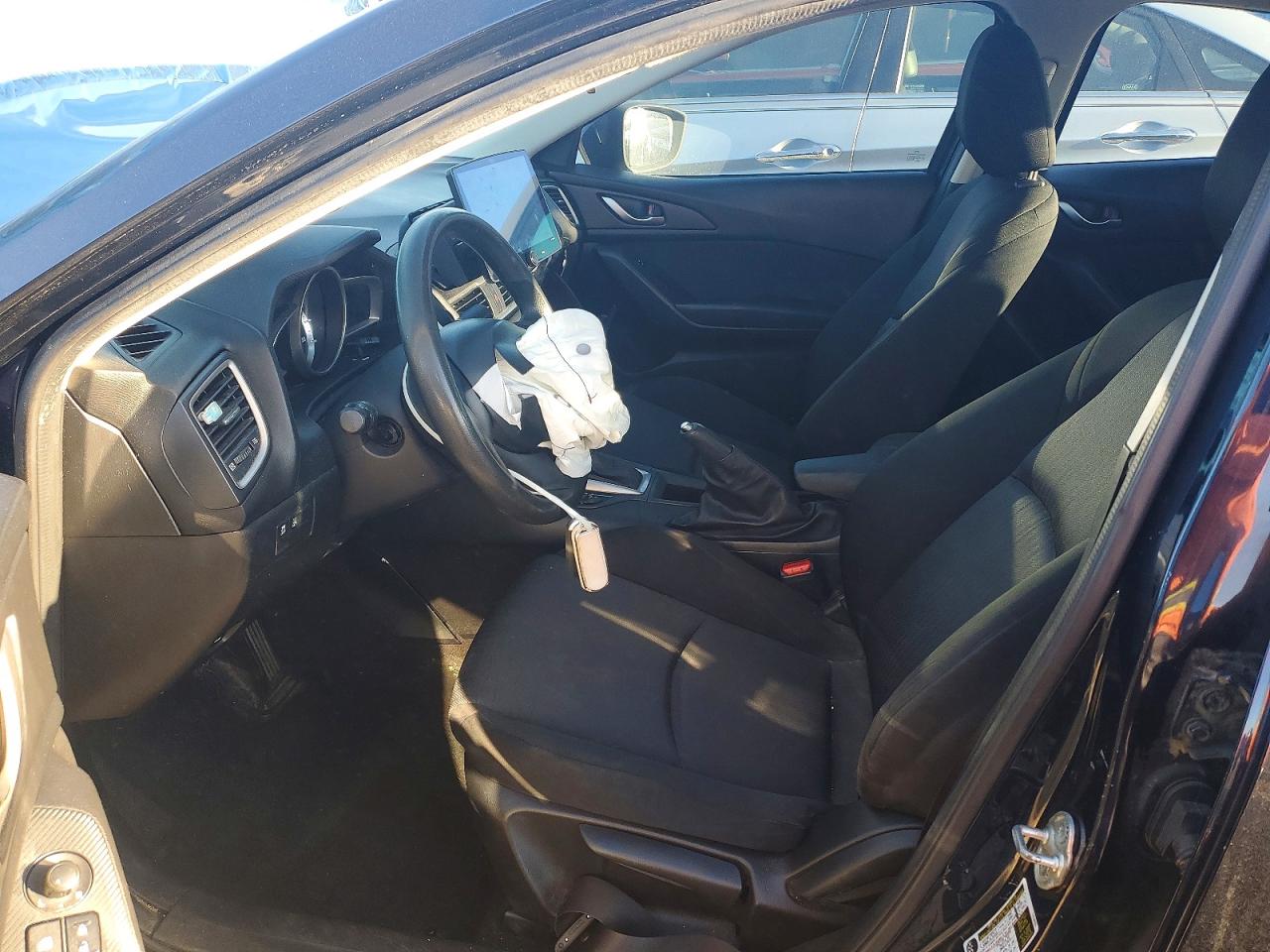 2014 MAZDA 3 SV photo 7