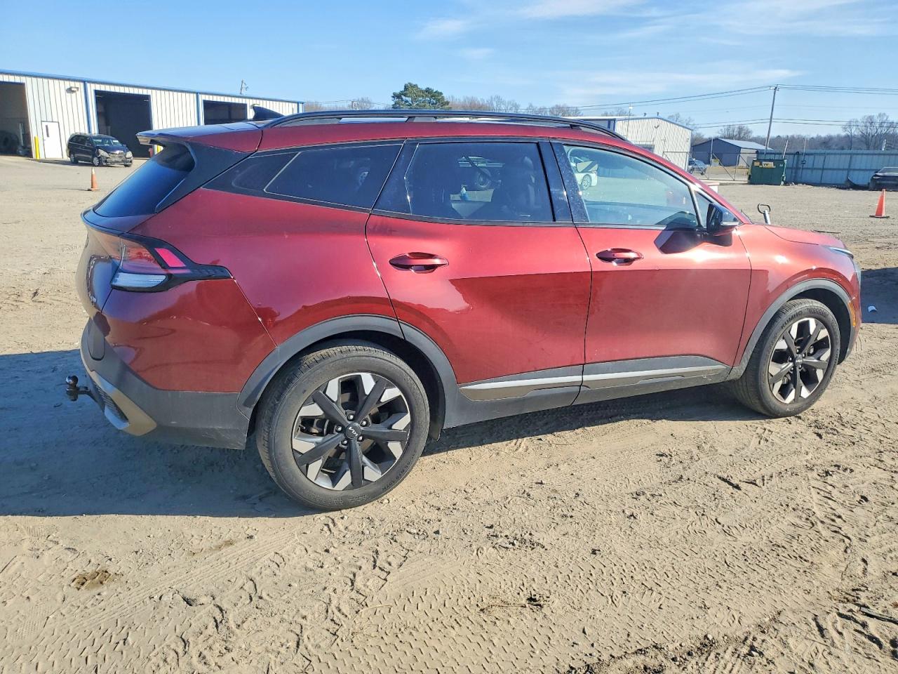 2023 KIA SPORTAGE X LINE photo 3