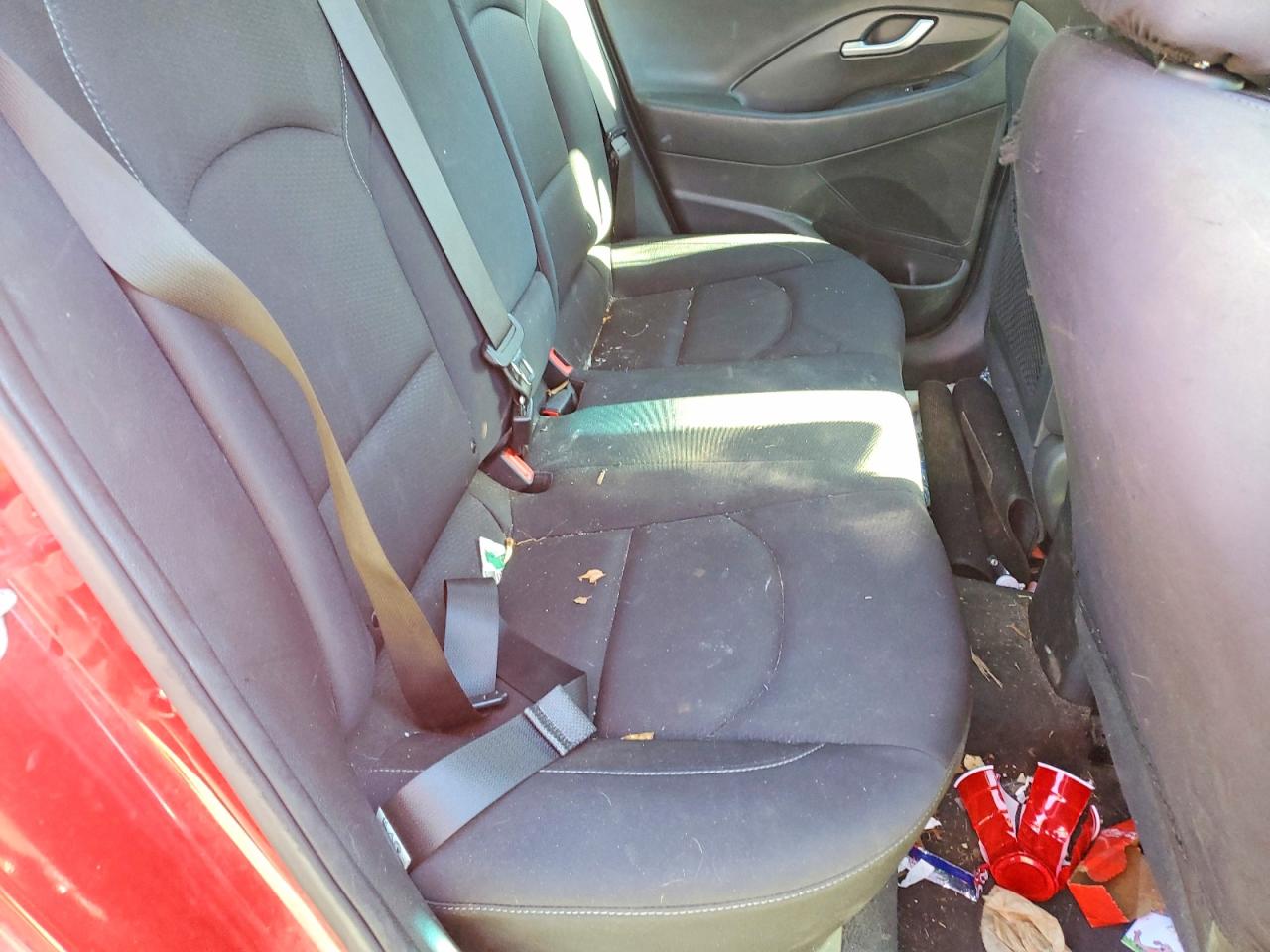 2019 HYUNDAI ELANTRA photo 10