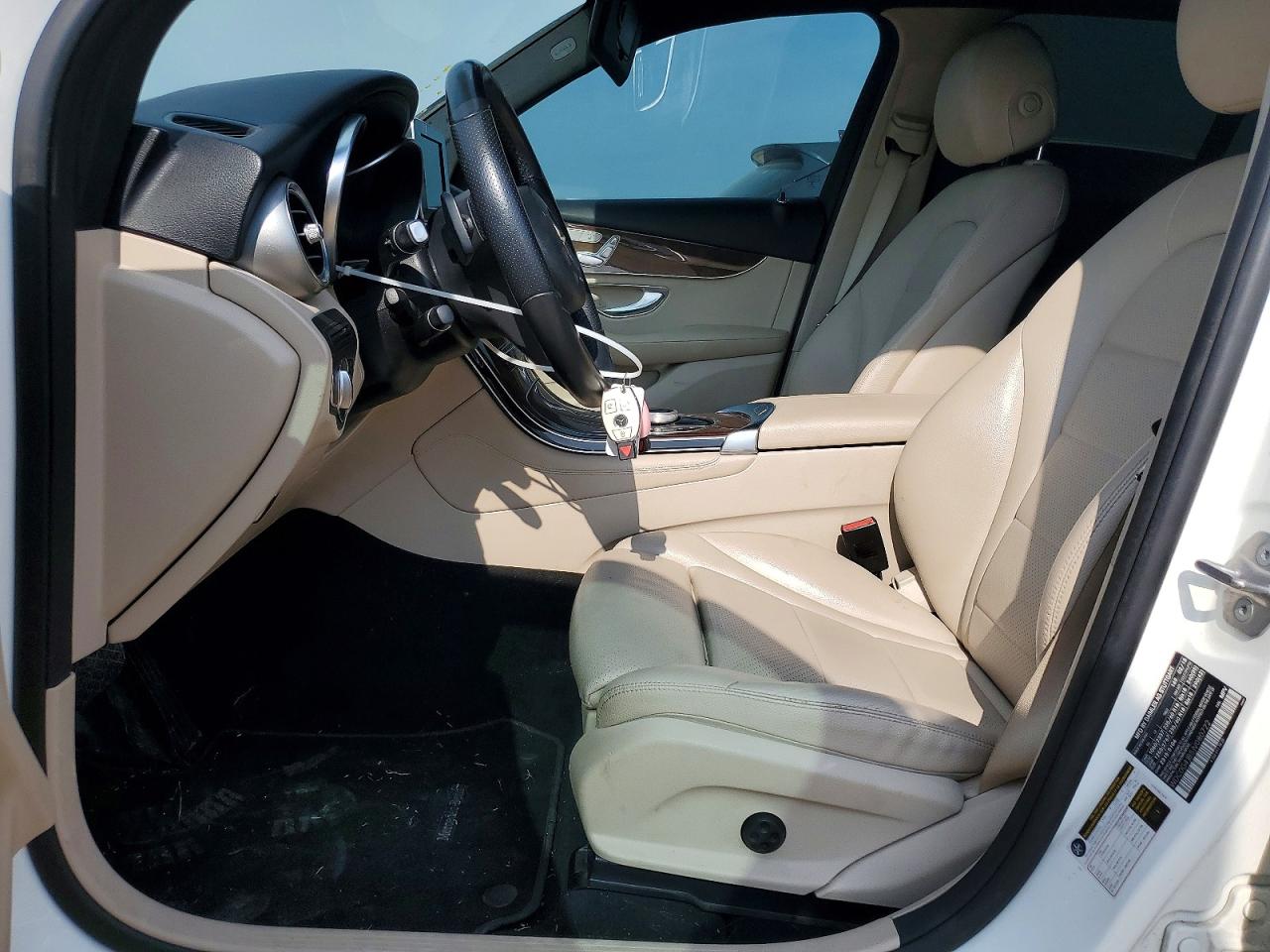 2018 MERCEDES-BENZ GLC 300 photo 7