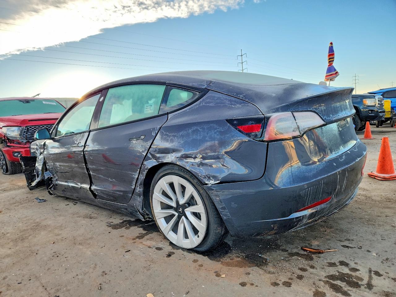 2022 TESLA MODEL 3 photo 2