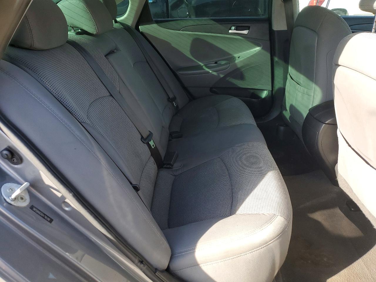 2013 HYUNDAI SONATA GLS photo 10