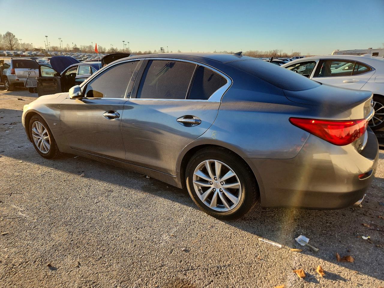 2015 INFINITI Q50 BASE photo 2