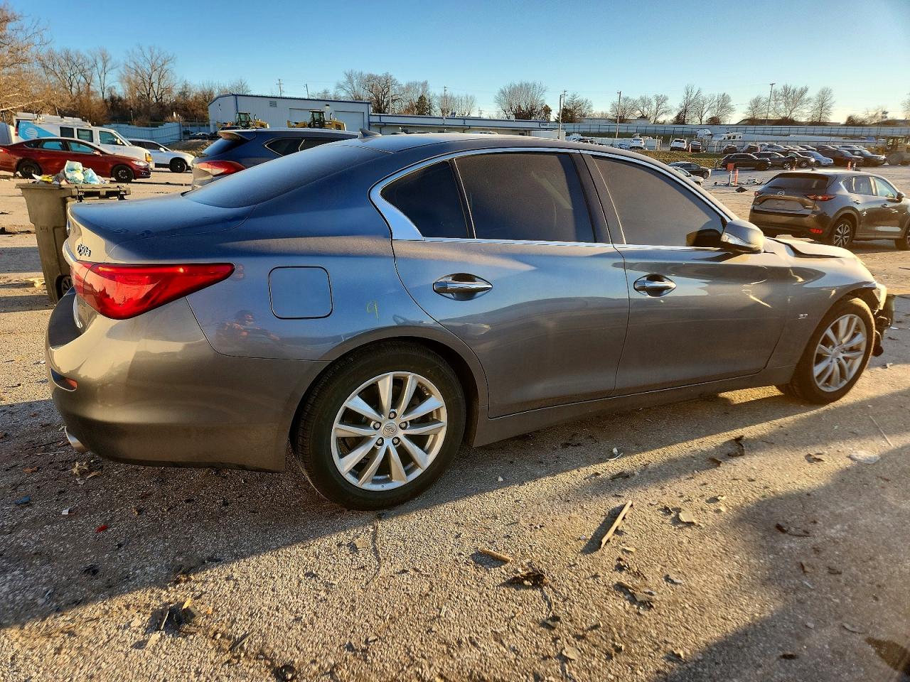 2015 INFINITI Q50 BASE photo 3
