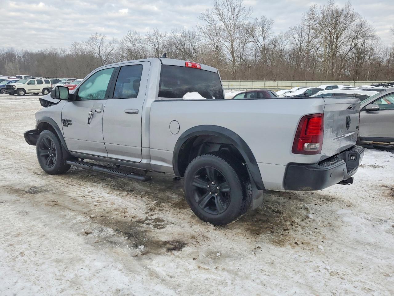 2021 RAM 1500 CLASSIC SLT photo 2