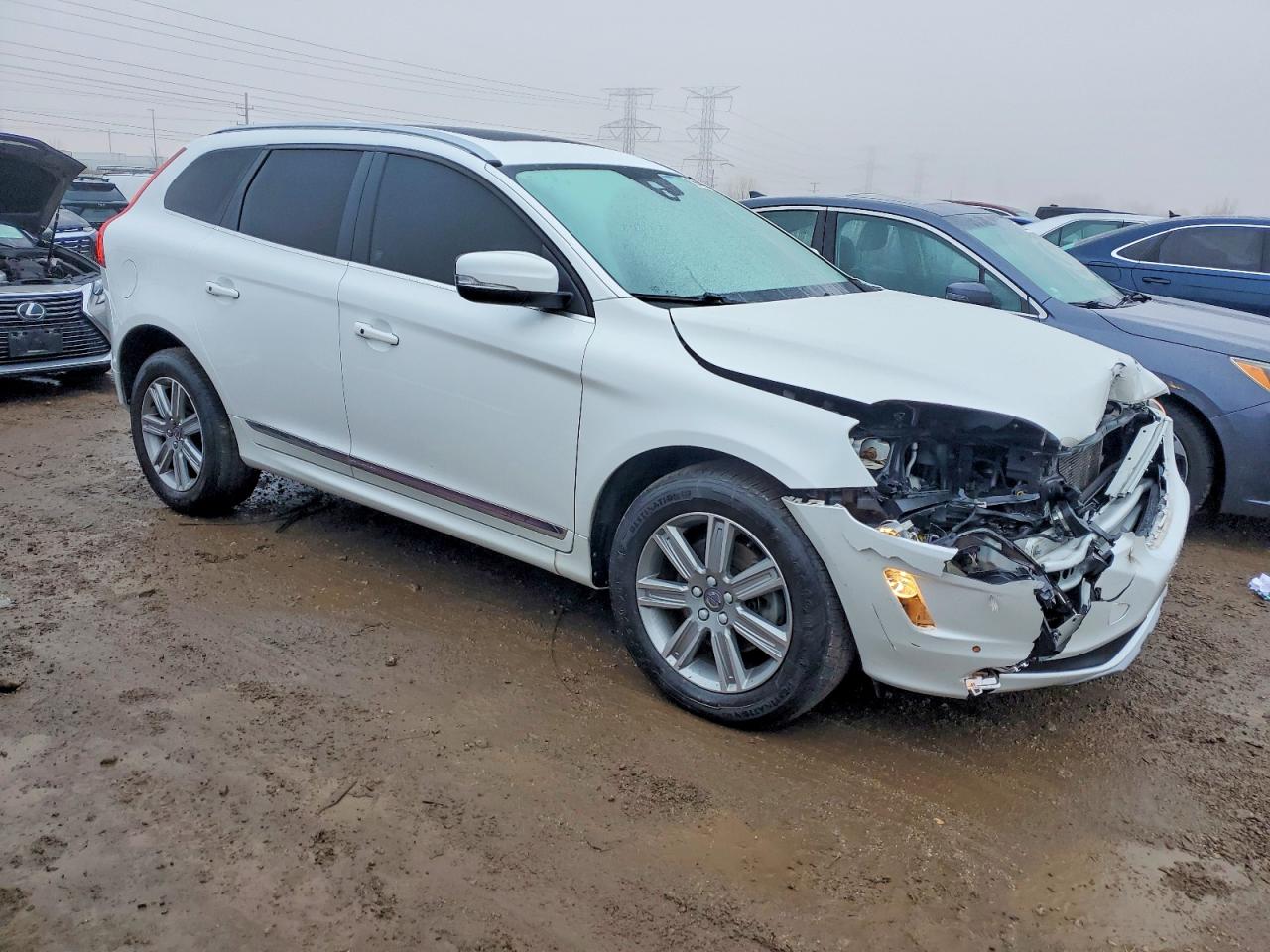 2017 VOLVO XC60 T5 INSCRIPTION photo 4