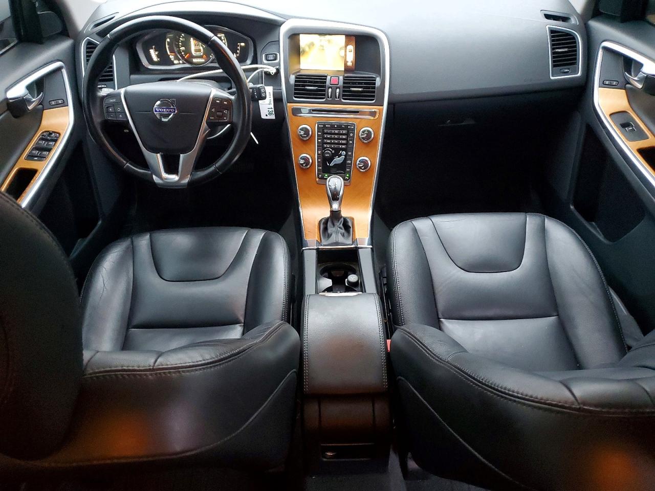 2017 VOLVO XC60 T5 INSCRIPTION photo 8