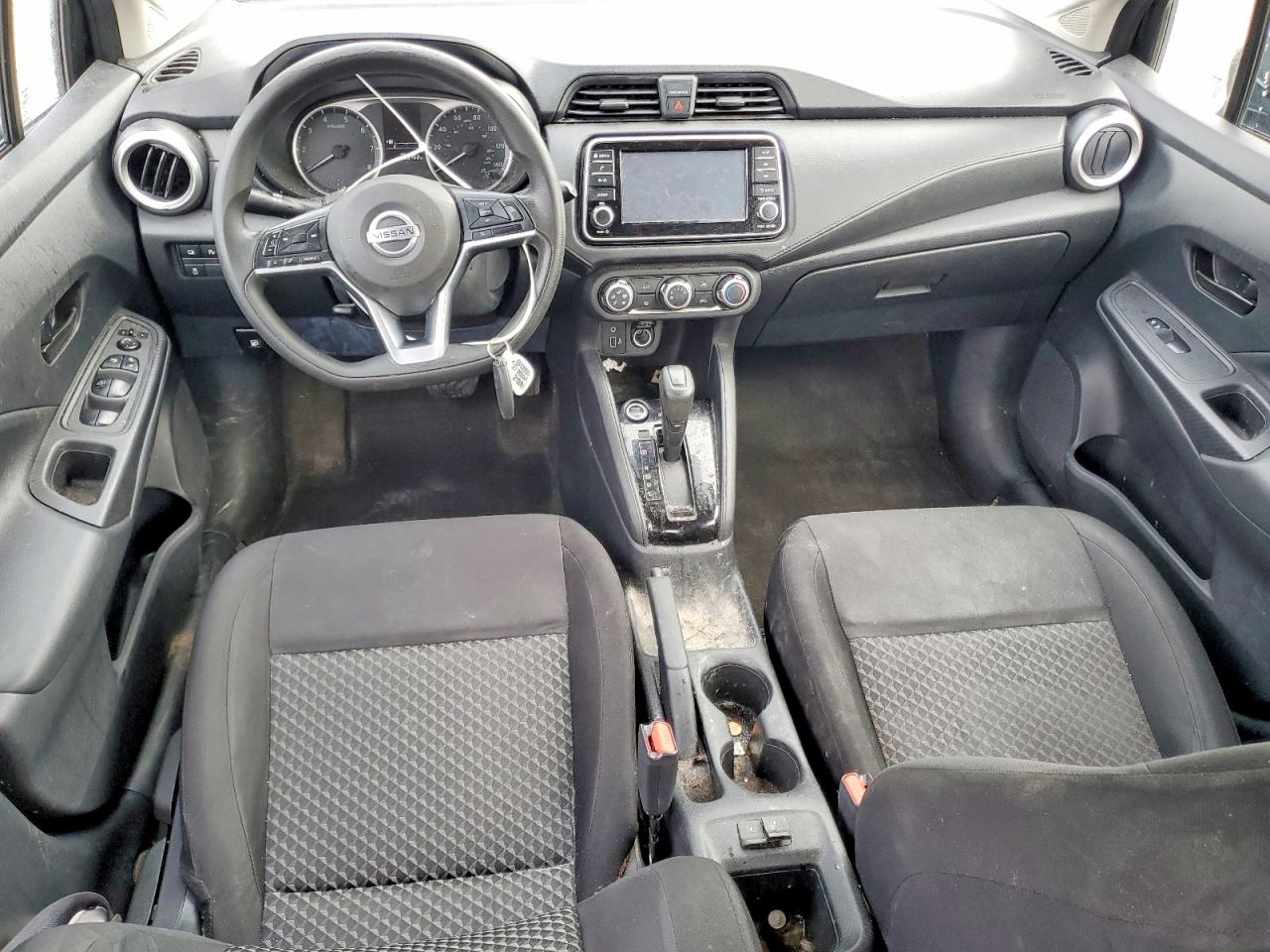 2021 NISSAN VERSA S photo 8