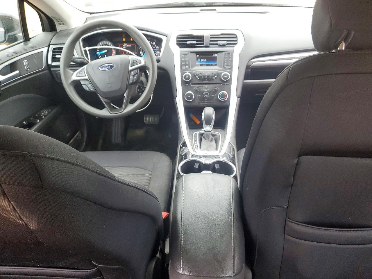 2016 FORD FUSION SE photo 8