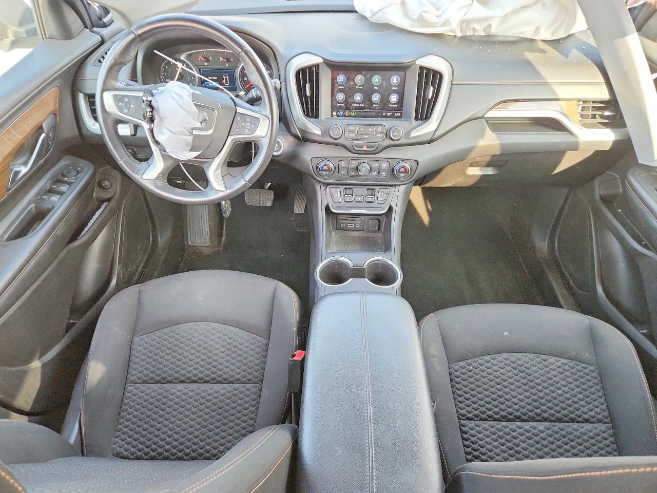 2018 GMC TERRAIN SLE photo 15