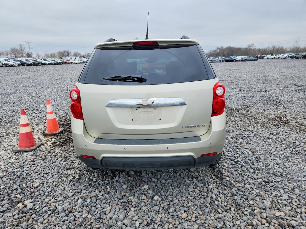 2013 CHEVROLET EQUINOX LT photo 6