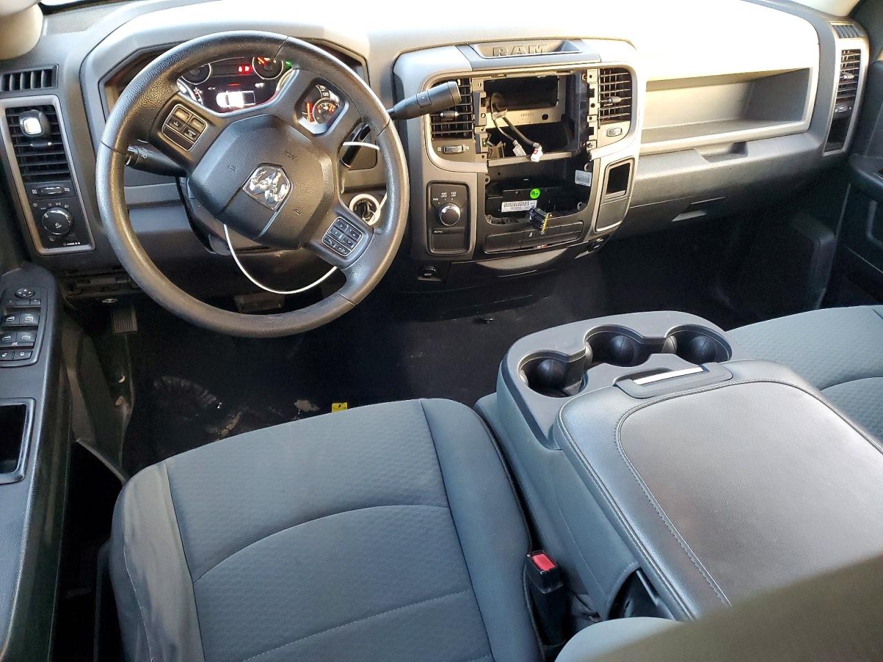 2013 RAM 1500 ST photo 8