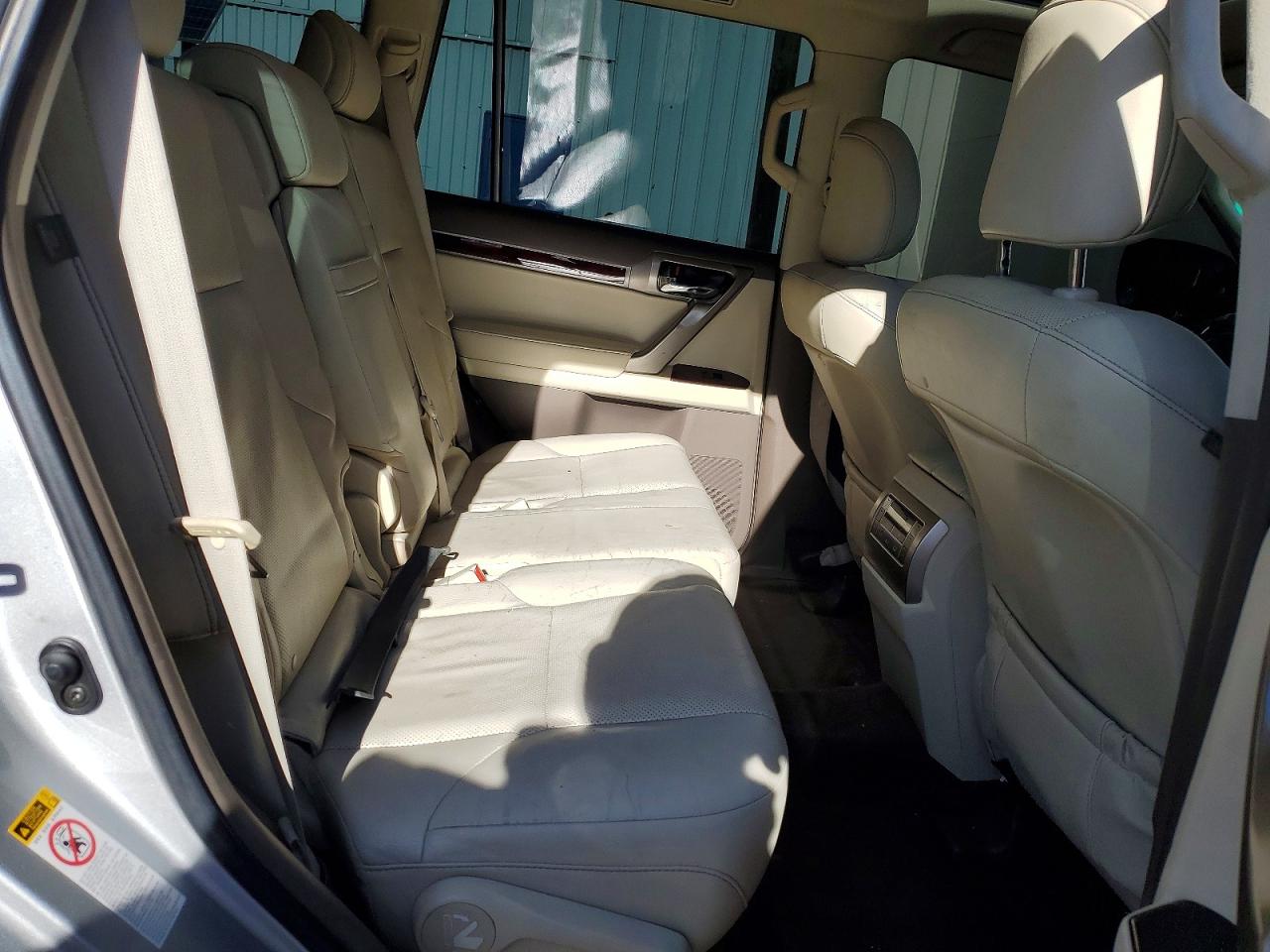 2016 LEXUS GX 460 photo 11