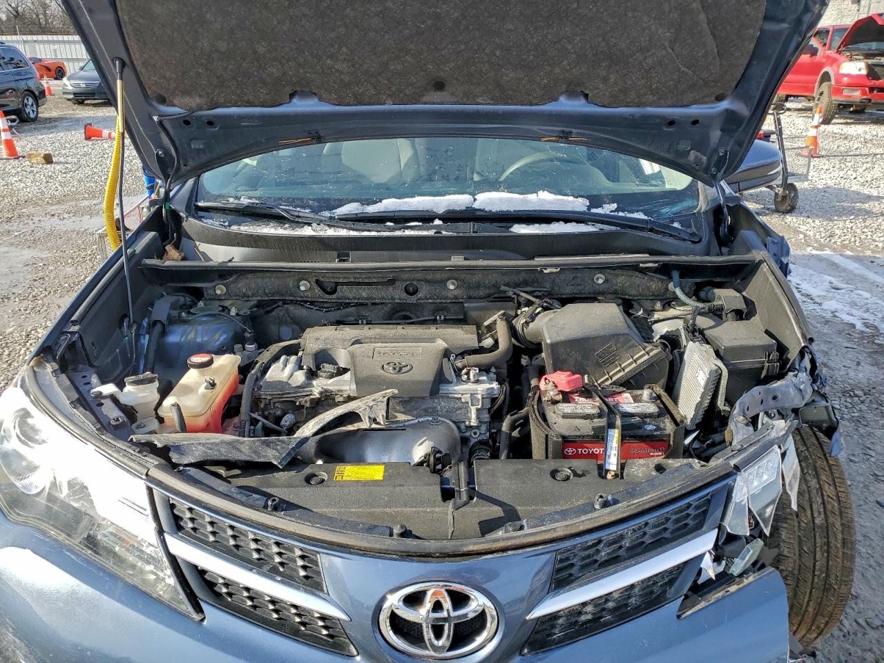 2014 TOYOTA RAV4 XLE photo 12