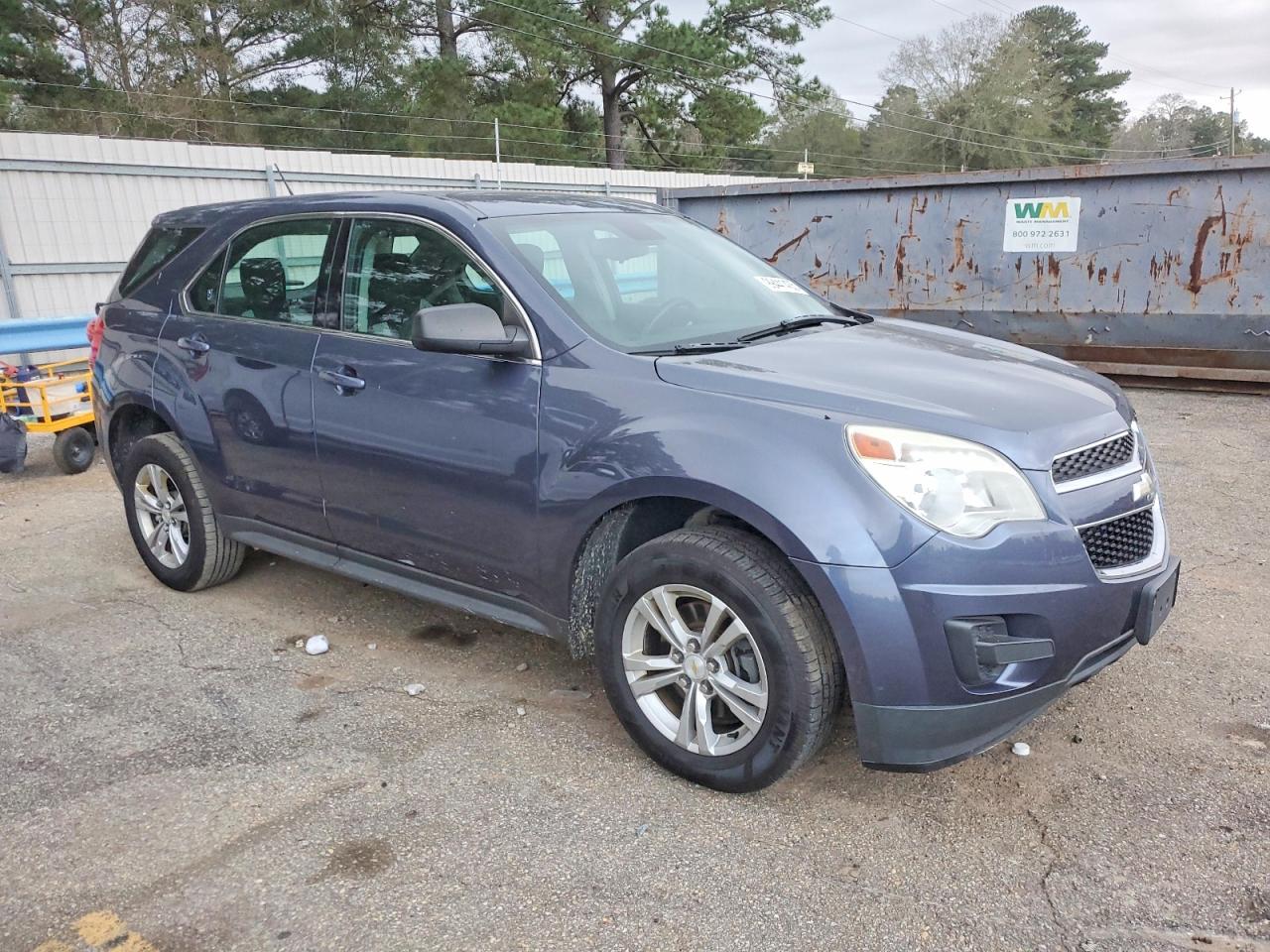 2013 CHEVROLET EQUINOX LS photo 4