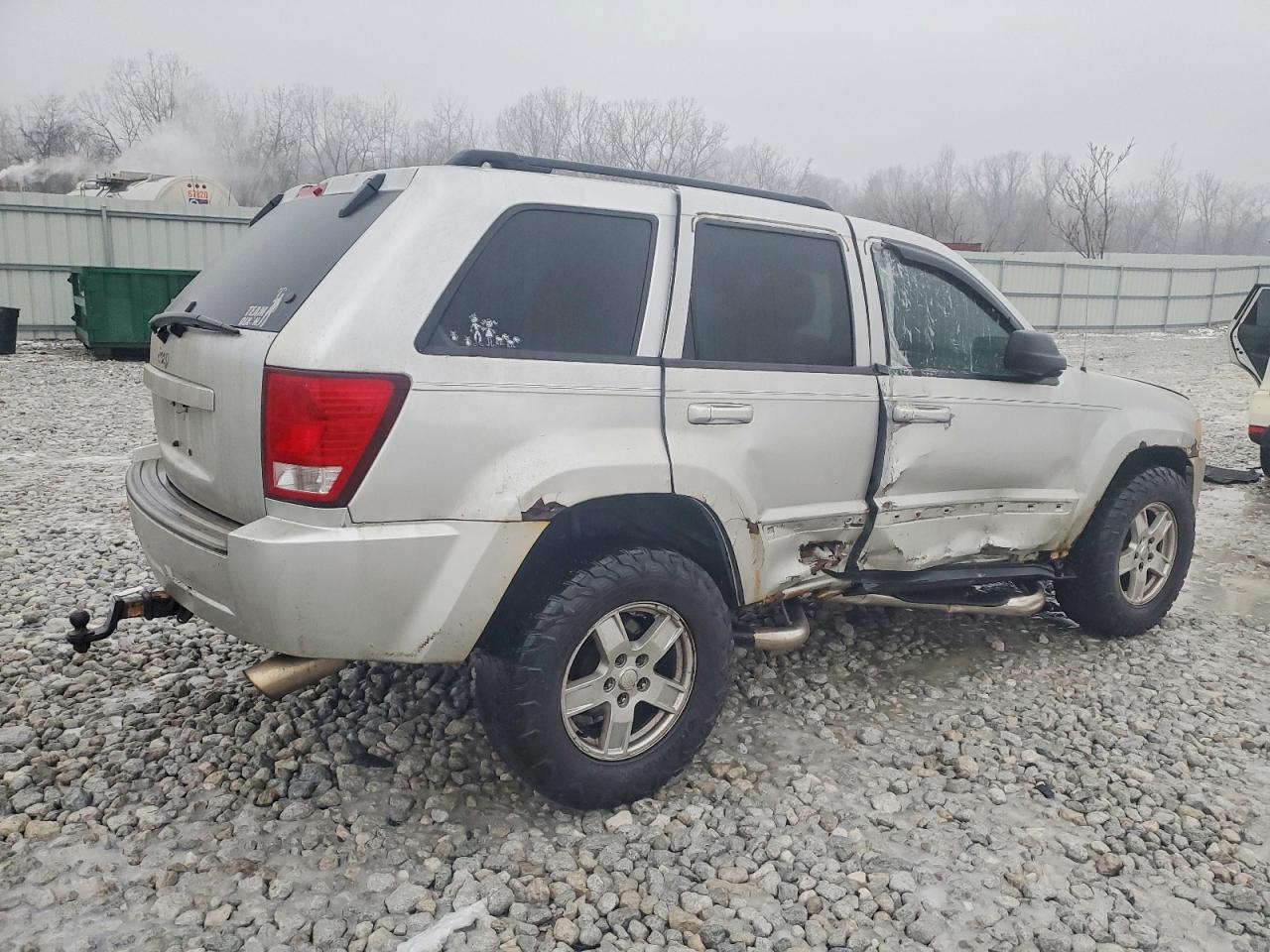2007 JEEP GRAND CHEROKEE LAREDO photo 3