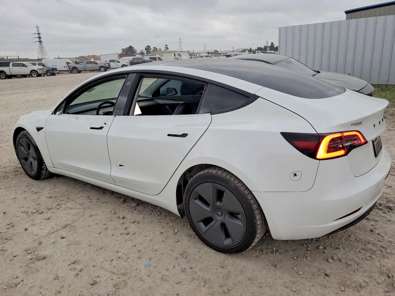 2023 TESLA MODEL 3 photo 2