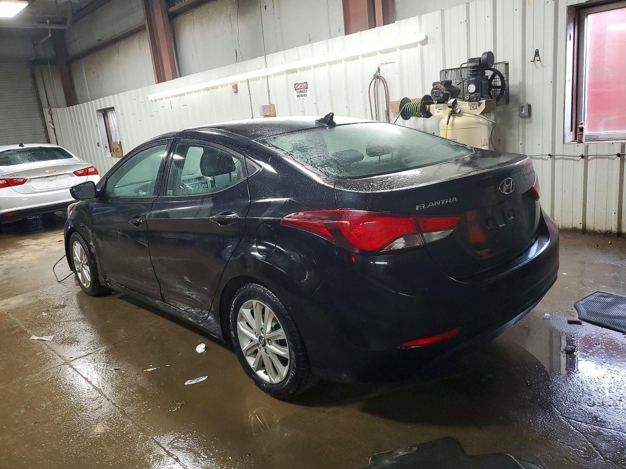 2015 HYUNDAI ELANTRA SE photo 2