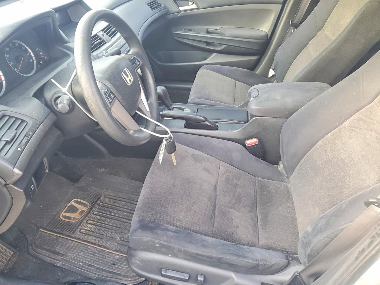 2010 HONDA ACCORD LXP photo 7