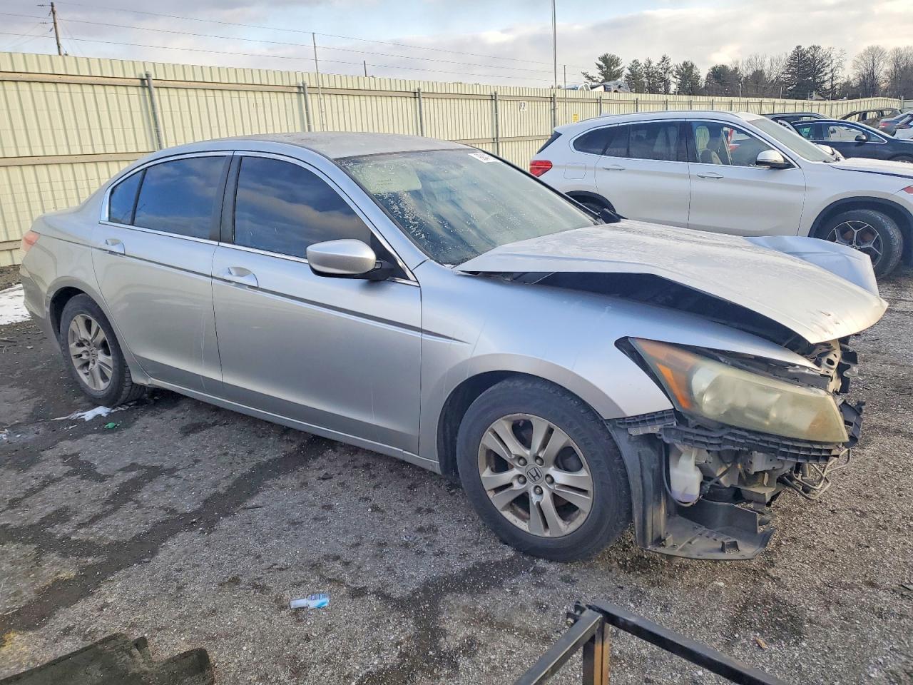 2010 HONDA ACCORD LXP photo 4