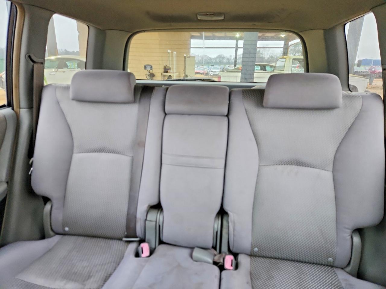 2005 TOYOTA HIGHLANDER photo 10