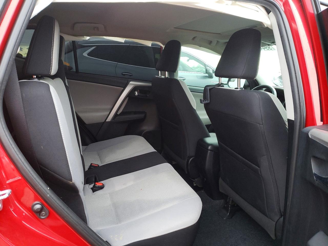 2016 TOYOTA RAV4 XLE photo 11