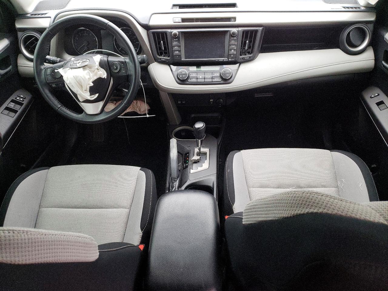 2016 TOYOTA RAV4 XLE photo 8