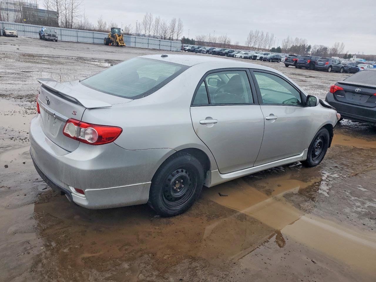 2011 TOYOTA COROLLA BASE photo 3