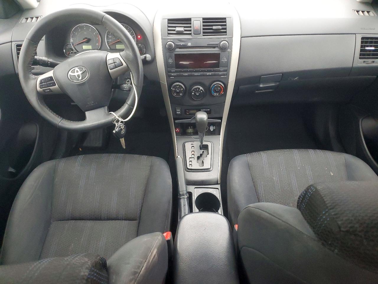 2011 TOYOTA COROLLA BASE photo 8