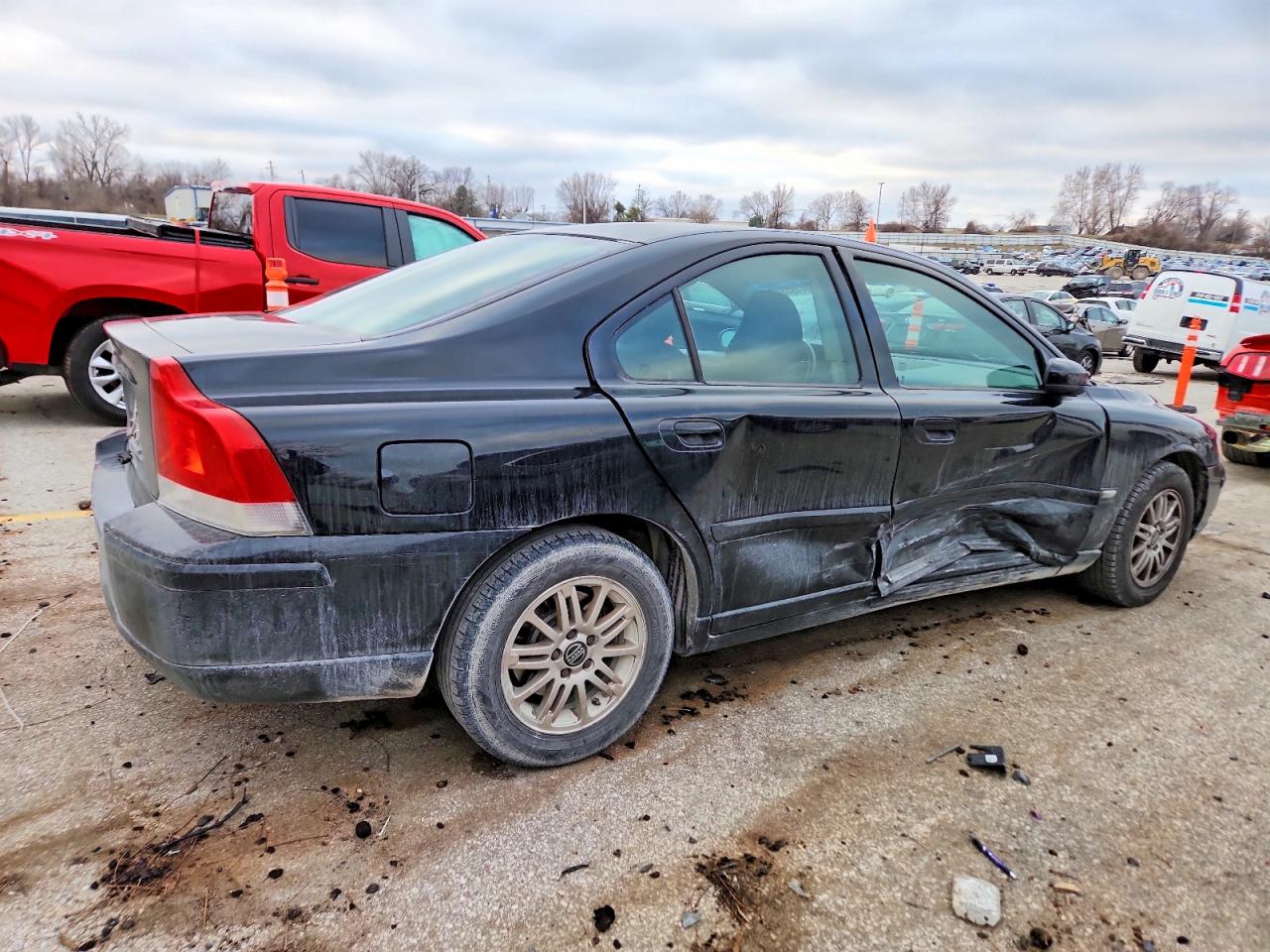 2005 VOLVO S60 photo 3
