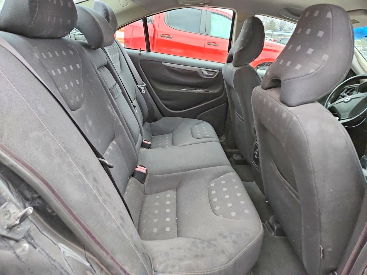2005 VOLVO S60 photo 10