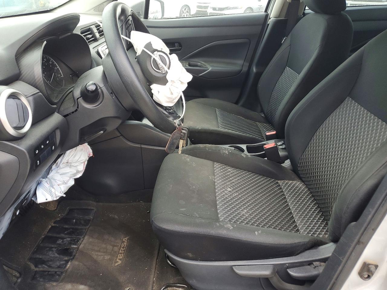 2024 NISSAN VERSA S photo 6
