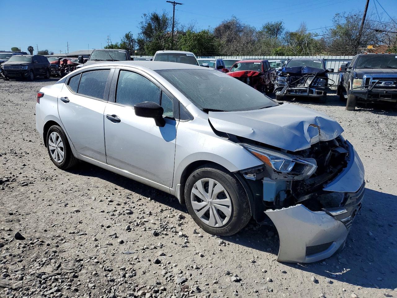 2024 NISSAN VERSA S photo 4