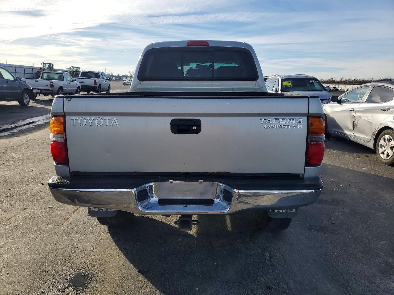 2003 TOYOTA TACOMA DOUBLE CAB photo 11