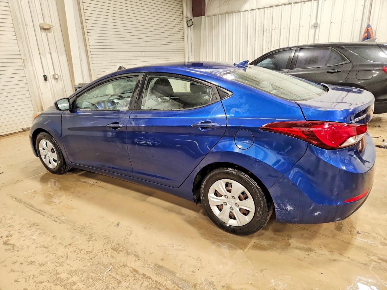 2016 HYUNDAI ELANTRA SE photo 2