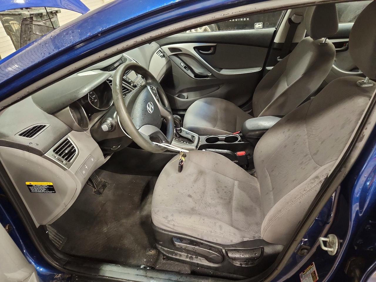 2016 HYUNDAI ELANTRA SE photo 7