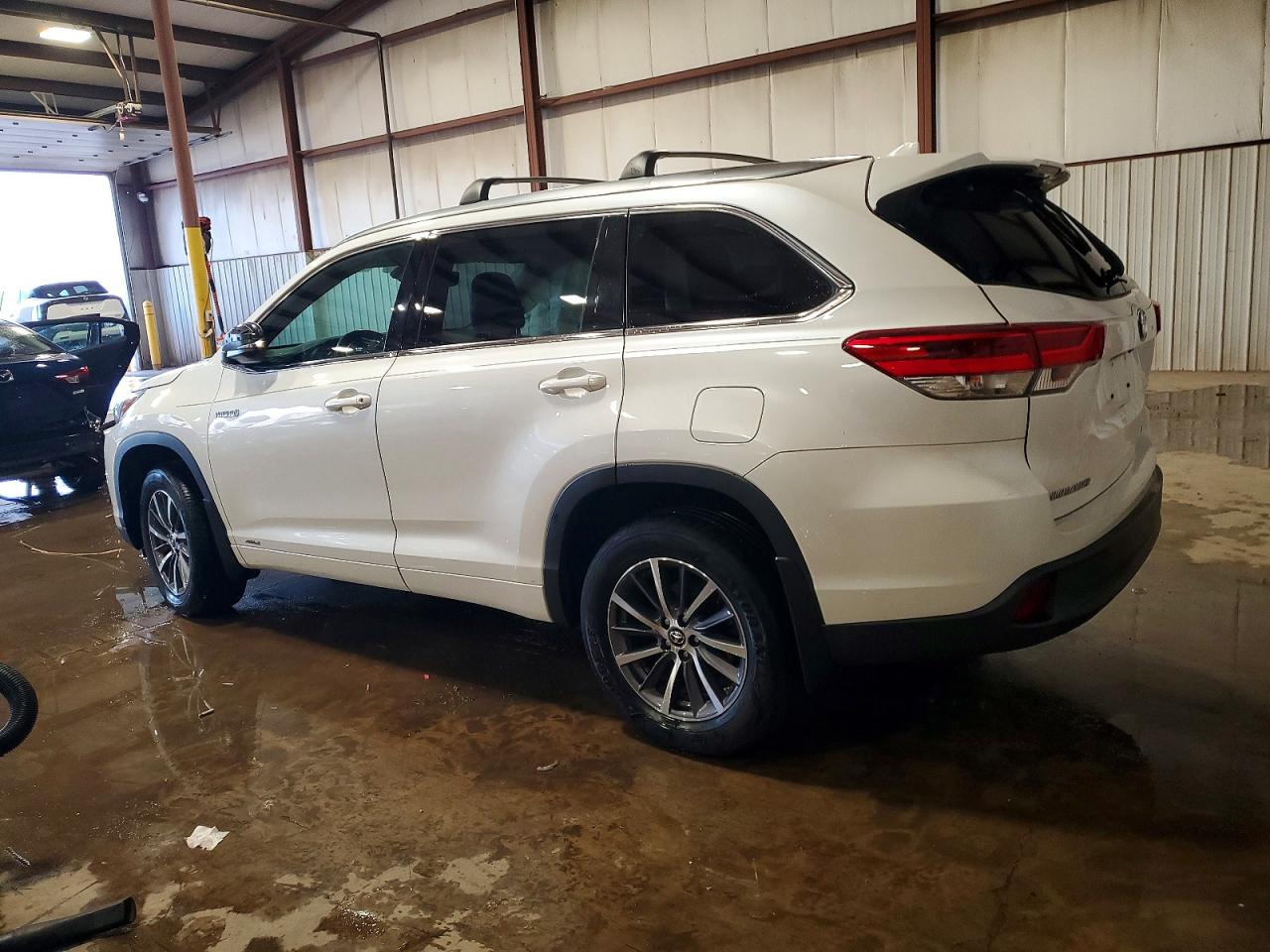 2018 TOYOTA HIGHLANDER HYBRID photo 2