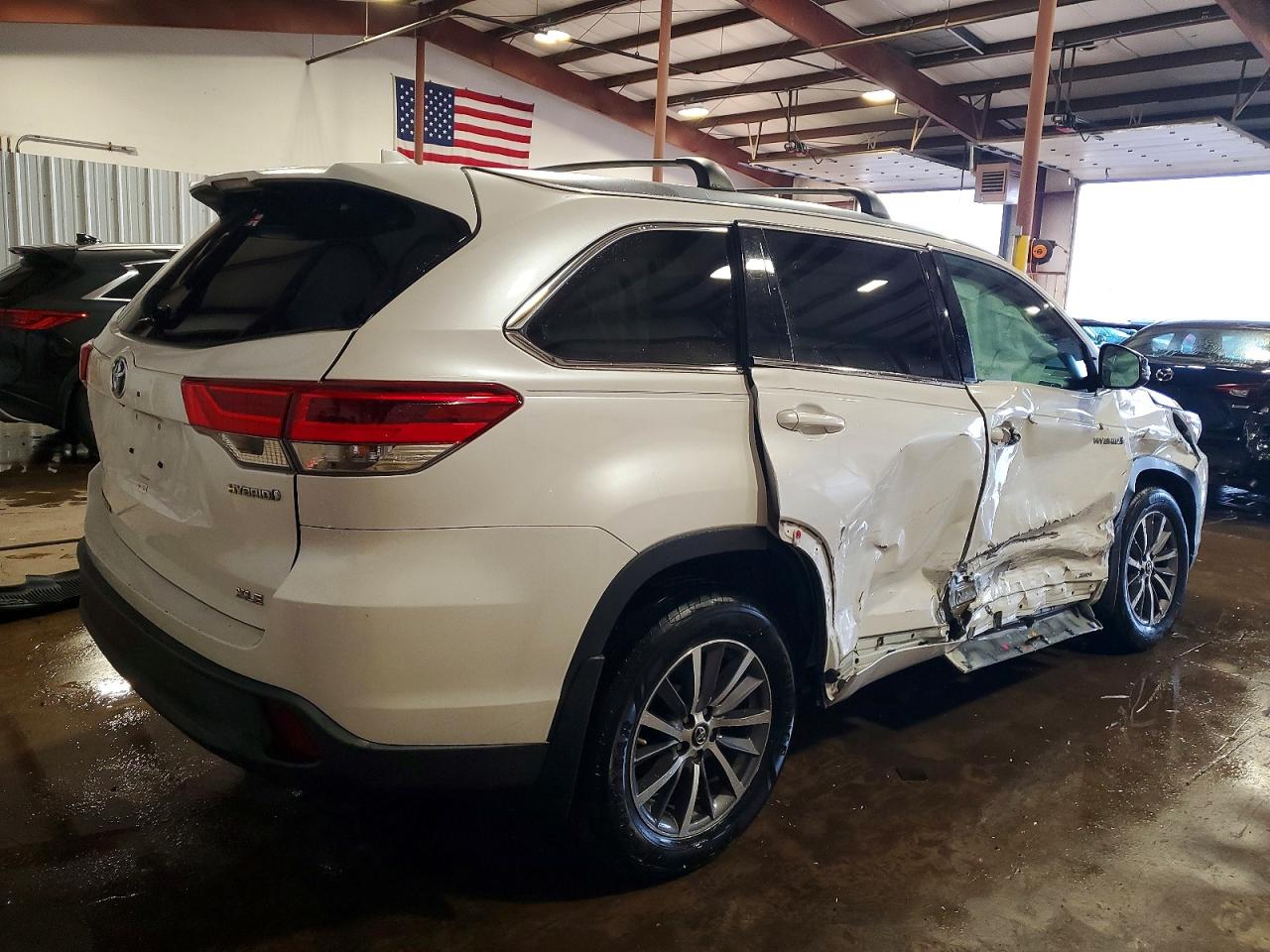 2018 TOYOTA HIGHLANDER HYBRID photo 3