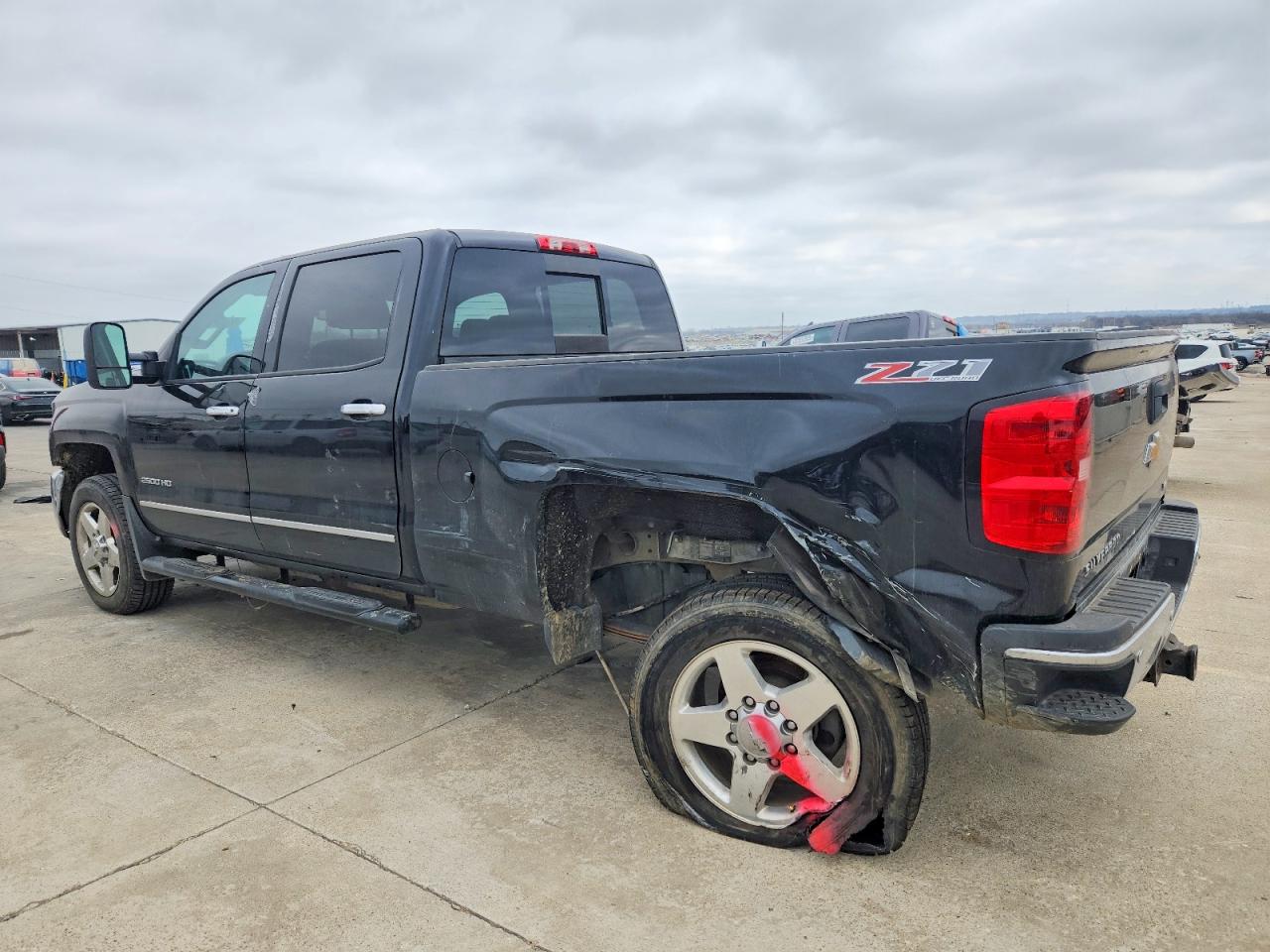 2015 CHEVROLET SILVERADO K2500 HEAVY DUTY LTZ photo 2