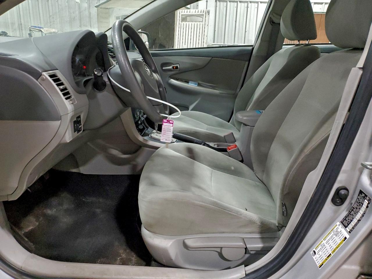 2010 TOYOTA COROLLA BASE photo 7